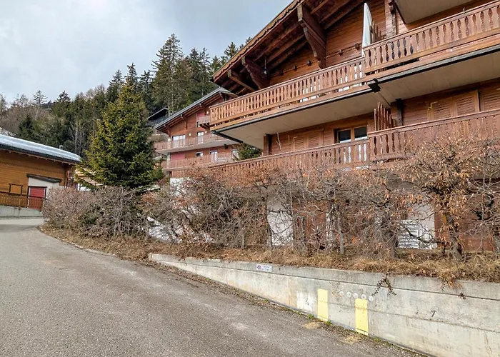 Centered Ski/swim Ap. W/ Private Yard & Fireplace Anzère