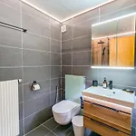 Centered Ski/swim Ap. W/ Private Yard & Fireplace * Anzere